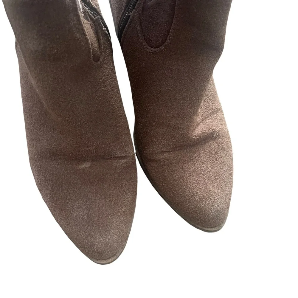 Olivia Miller Women's Size 7.5  Brown Knee High Western Zip Up Boots